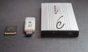 Jaki format pendrive do telewizora, aby uniknąć problemów z odtwarzaniem?
