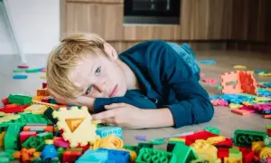 Jak uspokoić dziecko z Aspergerem i pomóc mu w emocjach