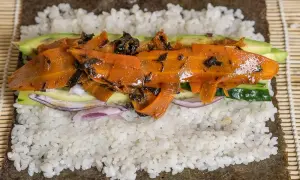 Jak zrobić sushi wegetariańskie: proste przepisy, które zachwycą