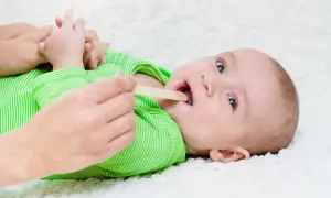 Co podawać dziecku z zapaleniem jamy ustnej? Łagodne jedzenie bez bólu
