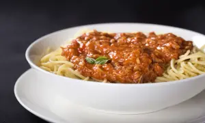 Szybkie i proste spaghetti z tuńczykiem - idealne na obiad