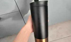 Jak wyczyścić termos? Domowe sposoby na osady i zapachy