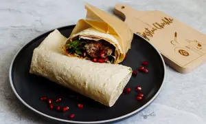 Lawasz w kebabie: co to i dlaczego to hit? Ekspert wyjaśnia