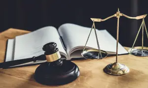 Czy radca prawny to mecenas? Zrozum różnice i znaczenie w prawie