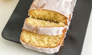 Zitronenschnitten Rezept: Einfach, saftig & garantiert lecker
