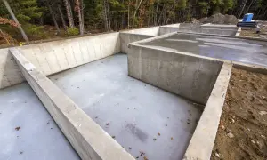 Beton na fundamenty: Jak wybrać idealny dla Twojego domu?