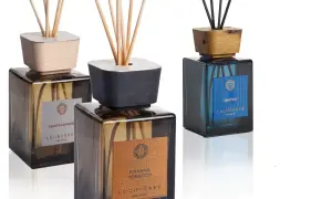 Czy perfumy to kosmetyki? Odkryj ich prawdziwą naturę i regulacje