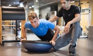 Entrenador personal Barcelona: Precios, servicios y cómo acertar
