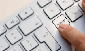 Jak usunąć stare konto na Facebooku i uniknąć utraty danych