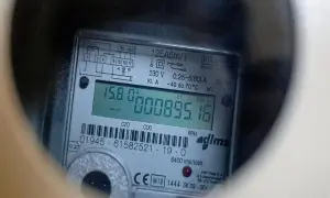 Cyfrowy licznik energii elektrycznej pokazuje 895.16 kWh. Idealny moment na pge doładowanie licznika w weekend, by mieć zapas prądu.