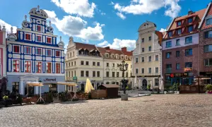 Co zjeść w Szczecinie? Odkryj najlepsze lokalne specjały i restauracje
