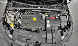 Jaki olej do Renault Clio 1.2 benzyna? Wybierz idealny i uniknij awarii