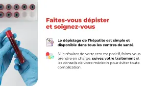 Mains gantées tenant un tube à essai de sang. Le texte encourage le dépistage de l'hépatite et le traitement, mentionnant l'hépatite médicamenteuse.