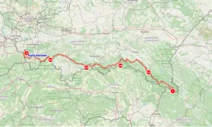 Trasa Rafała Bielawy na Głównym Szlaku Beskidzkim, oznaczona punktami 400, 300, 200, 100 i S, pokazuje jego rekordowy wyczyn.
