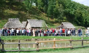Trzcinica skansen - odkryj fascynującą historię i atrakcje archeologiczne