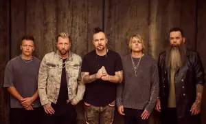 Zespół Three Days Grace Polska w komplecie, gotowy na koncert.