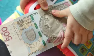 500 plus: Uwaga! Terminy składania wniosków, które musisz znać