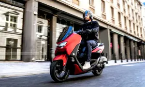 Co to jest motorower? Definicja, prawo jazdy i obowiązki kierowcy