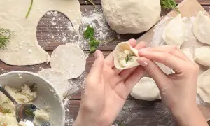 Idealne ciasto na pierogi do mrożenia nigdy więcej pękania!