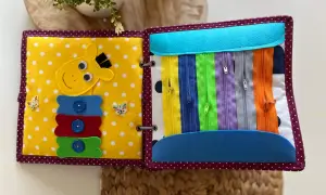 Książeczka sensoryczna personalizowana – rozwój dziecka przez zabawę