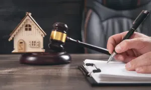 Co z hipoteką po licytacji komorniczej? Sprawdź, co musisz wiedzieć