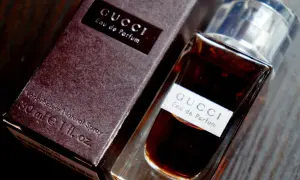 Elegancki flakon i pudełko perfum Gucci Premiere, 30 ml. Luksusowy zapach dla wyjątkowych chwil.