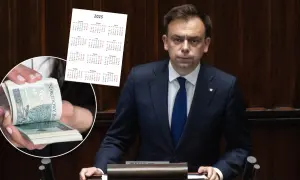 Mężczyzna w garniturze, stos banknotów i kalendarz 2025.