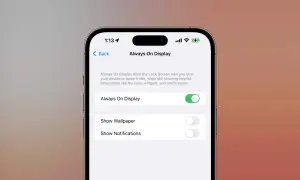 Ustawienia "Always On Display" (AOD) na iPhonie. Pozwala to na wyświetlanie godziny i powiadomień na zablokowanym ekranie.