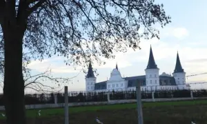 Kiedy otwarcie hotelu Cztery Wieże w Katarzyninie? Sprawdź aktualności