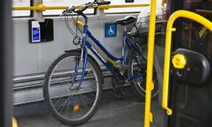 Czy można z rowerem do autobusu? Zasady przewozu i praktyczne porady