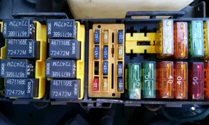 Uszkodzony bezpiecznik automatyczny - objawy, które mogą zagrażać bezpieczeństwu