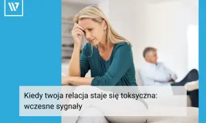Zmartwiona kobieta siedzi z ręką na czole, podczas gdy mężczyzna siedzi odwrócony tyłem. To sygnały, że relacja może być toksyczna, a czerwone flagi powinny zostać zauważone.