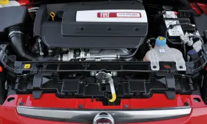 Silnik Fiat MultiAir Turbo w samochodzie Grande Punto.