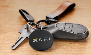 Brelok XARI z lokalizatorem to przydatne akcesoria do nawigacji GPS, które warto mieć poza mapą papierową.