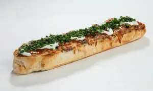 Najlepsze zapiekanki Adamus w Skawinie – historia, menu i opinie