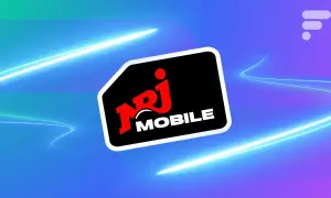 Carte SIM NRJ Mobile, un opérateur eSIM, sur fond bleu électrique avec des traînées lumineuses.