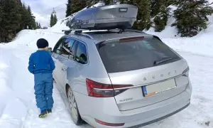 Najlepsze boxy dachowe na narty - ochrona i wygoda podczas transportu
