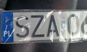 Nowa tablica rejestracyjna z literami SZA i cyframi 06. PL.