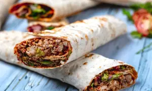 Turecki kebab: Co jesz w Polsce, a co w Turcji? Poznaj prawdę!