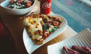 Pizza jak złoto Rybnik: Poznaj pizzę z jadalnym złotem!