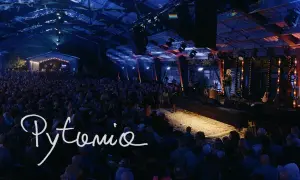 Ile trwa koncert SDM? Zaplanuj wieczór: czas, przerwy, bisy