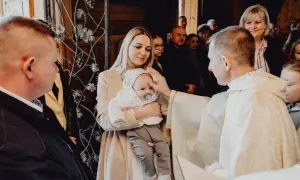 Cena fotografa na chrzest: od 600 zł. Jak wybrać bez przepłacania?