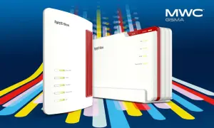 Dwa białe routery Fritz!Box z czerwonymi akcentami, gotowe do działania. Dowiedz się, jak zaktualizować router, by cieszyć się szybkim internetem.