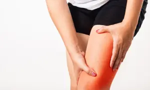 Dolore alla coscia, un possibile sintomo di atrofia muscolare alle gambe. La zona è evidenziata in rosso.
