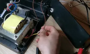 Jak zbudować prostownik? Czy DIY się opłaca? Pełny poradnik