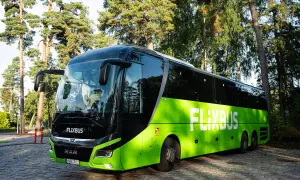 Zielone autokary Flixbus czekają na studentów! Skorzystaj z flixbus zniżka studencka na podróże po Europie.