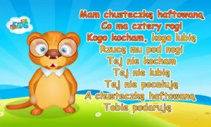 Uroczy, okularowy bóbr śpiewa piosenkę "Mam chusteczkę haftowaną" na tle błękitnego nieba i zielonej łąki.