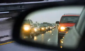 Ustawienie lusterek: Zminimalizuj martwe pole i jedź bezpiecznie!