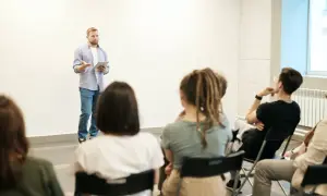 Czy po licencjacie można uczyć w szkole? Sprawdź wymagania i ograniczenia