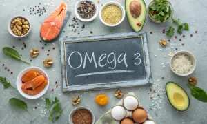 Omega 3: Lachs, Avocado, Nüsse und Eier – ideal für den Muskelaufbau und eine gesunde Ernährung.